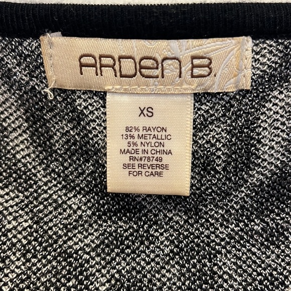 Arden B light weight sweater dress X small. - Picture 4 of 7